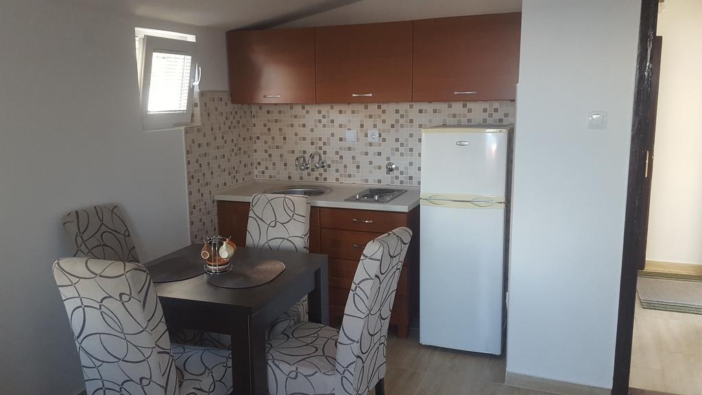 דוברה וודה Apartments Diva מראה חיצוני תמונה